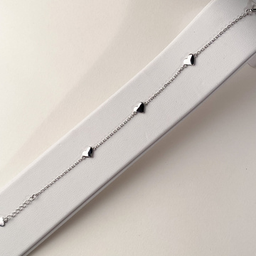 Stříbrný náramek se srdíčky